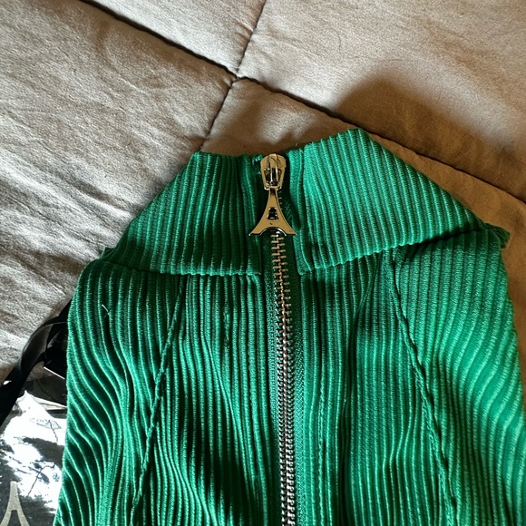 Ribbed, tank, cut out, snap button bodysuit. - Picture 8 of 8